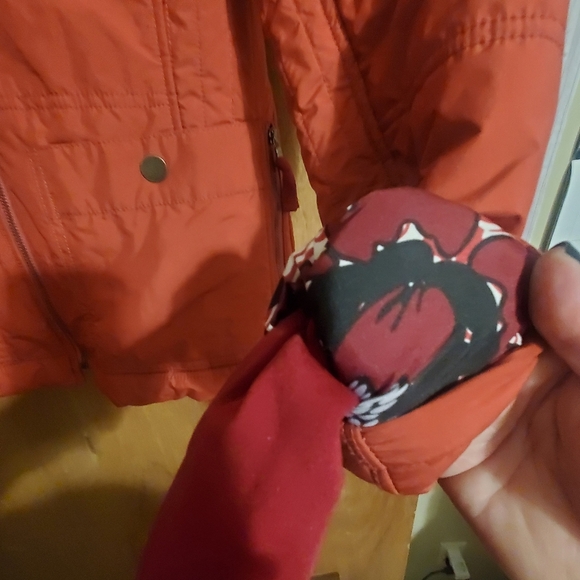 TITLE NINE JACKET. QUILTED PUFFER SMALL. FLORAL LINING. RED CLAY ZIP - Picture 4 of 12